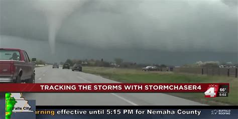 Severe weather moves through area